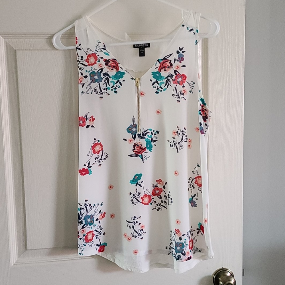 Express white floral tank blouse xs